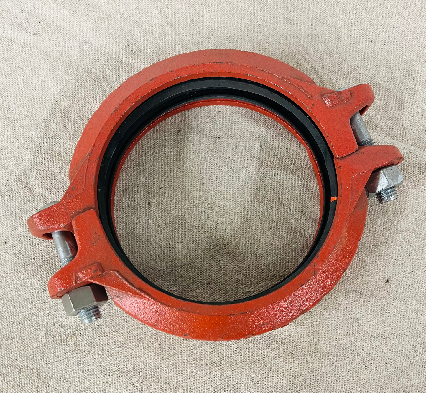 6" Victaulic-Style Rigid Grooved Coupling with E-Type Gasket – Painted Ductile Iron (VL060007PT1)