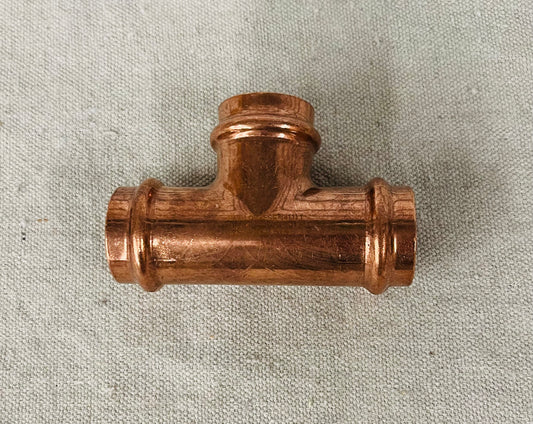 Apollo Press Copper Tee Fitting – 1" x 1" x 3/4" (A10077741)