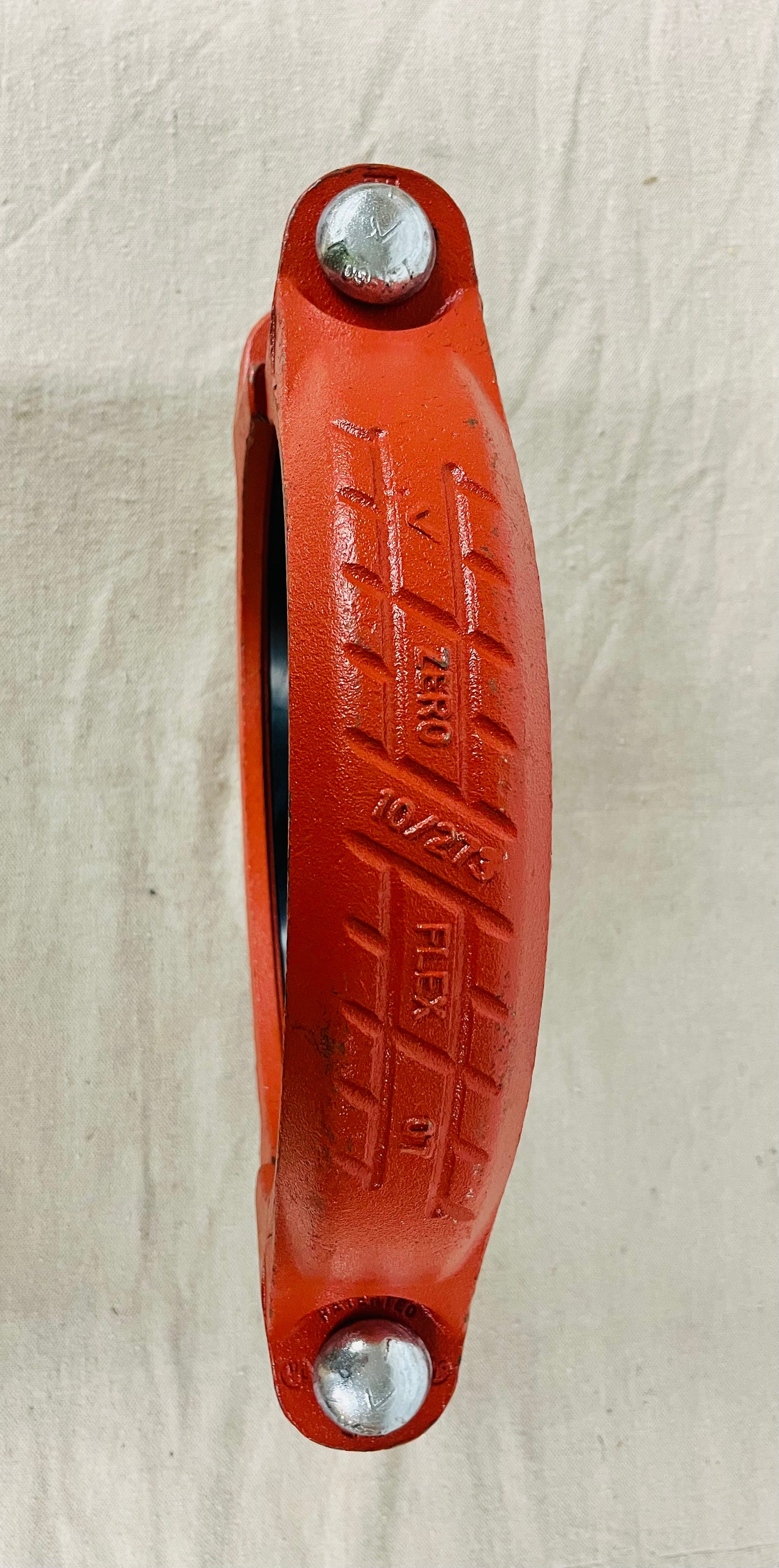 Victaulic Style 07 Flexible Coupling – 10" Painted Grooved Coupling with T-Gasket (VL10007PT0)