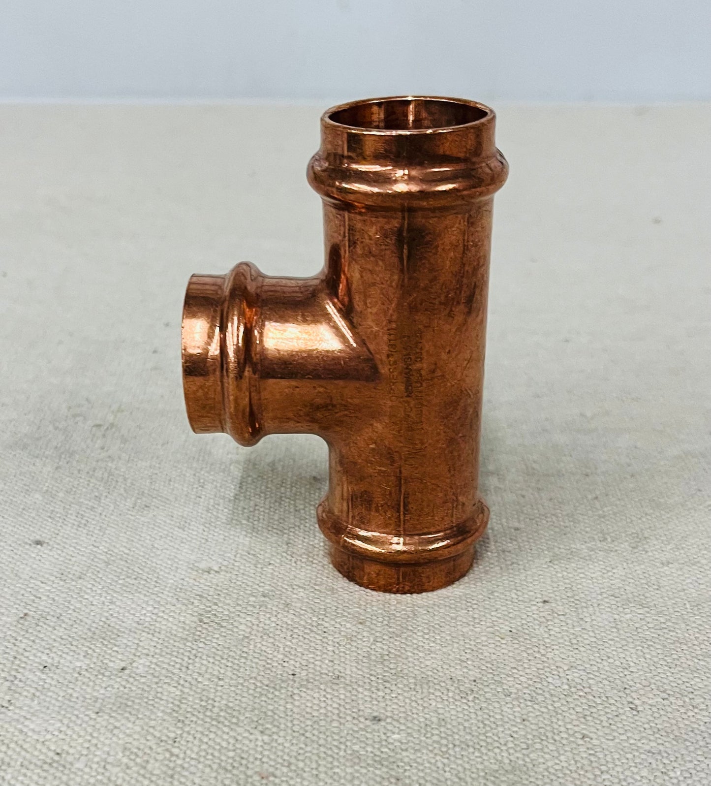 Apollo Press Copper Tee Fitting – 1" x 1" x 3/4" (A10077741)